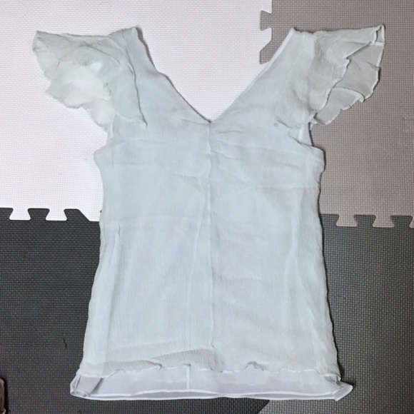 Banana Republic women’s short sleeve silk top - Picture 2 of 4